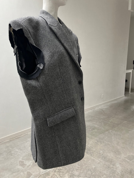 VETEMENTS VEST 25AW